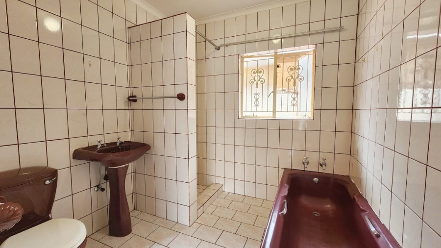 To Let 3 Bedroom Property for Rent in Flora Park Northern Cape